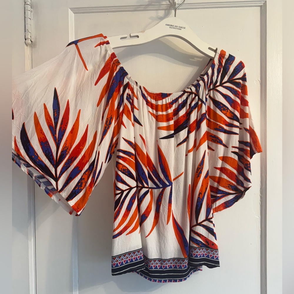 Venus flowy top